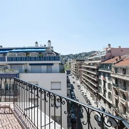 Splendide Design Plein Centre Climatise - 3